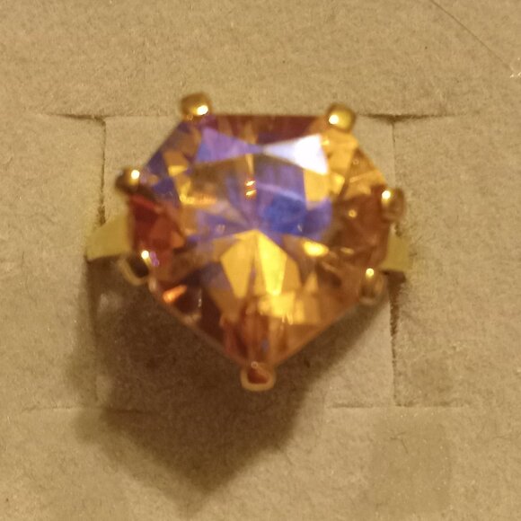 Suzanne Somers Sparkly Gold Rainbow Heart Ring size 10 - Picture 1 of 3